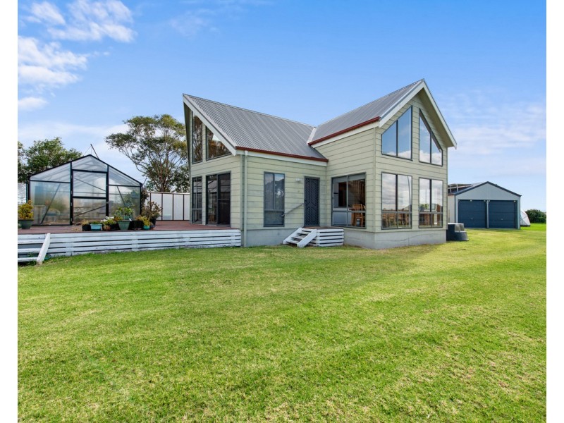20 Panorama Drive, Seaspray VIC 3851