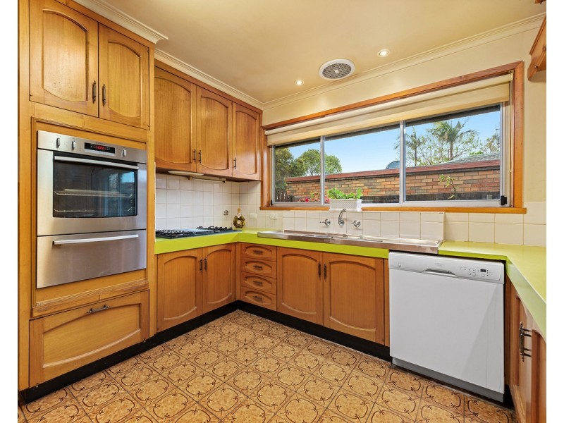 4 Phillip Crescent, Sale VIC 3850