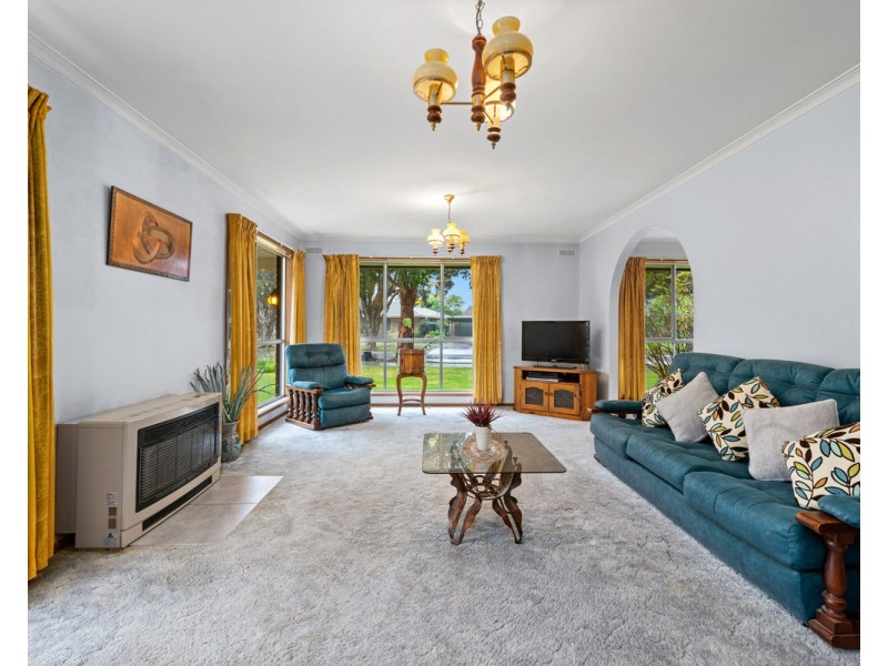 4 Phillip Crescent, Sale VIC 3850