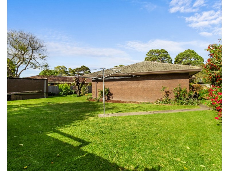 4 Phillip Crescent, Sale VIC 3850