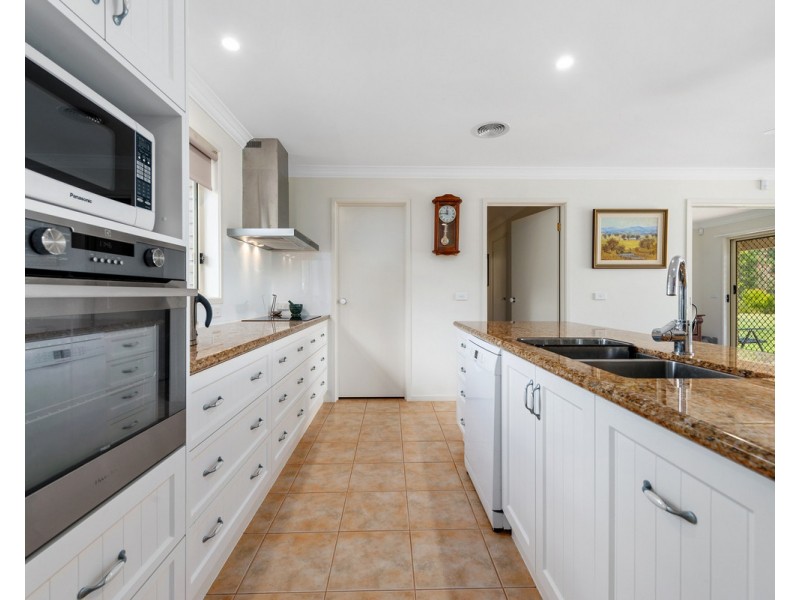 8 Galway Drive, Stratford VIC 3862