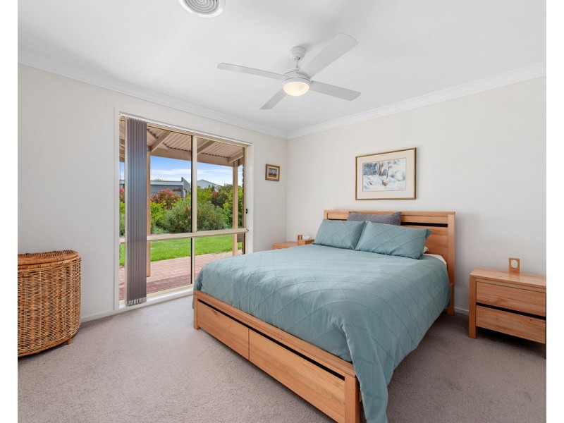 8 Galway Drive, Stratford VIC 3862