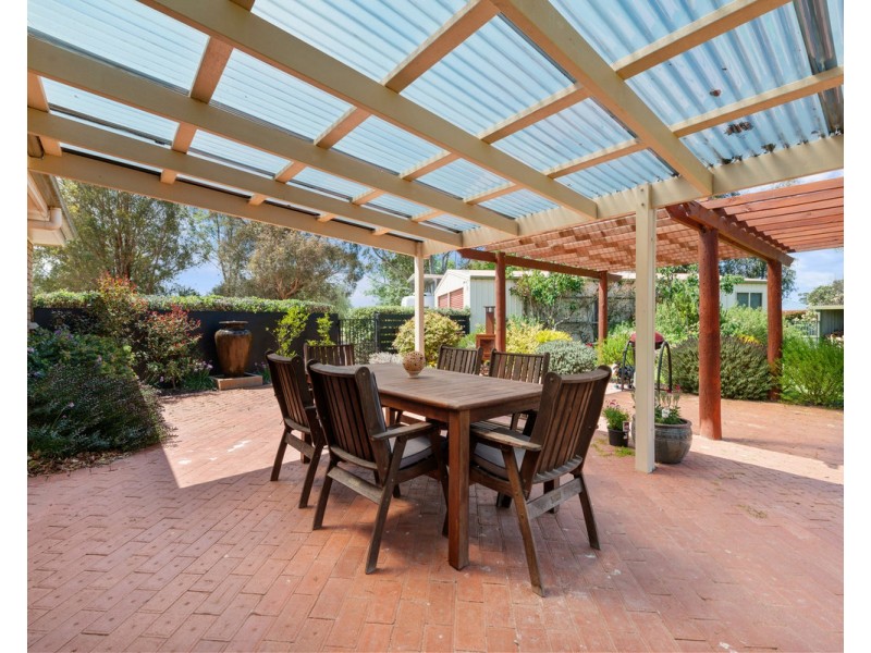 8 Galway Drive, Stratford VIC 3862