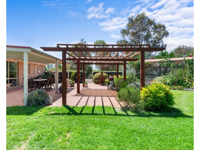 8 Galway Drive, Stratford VIC 3862