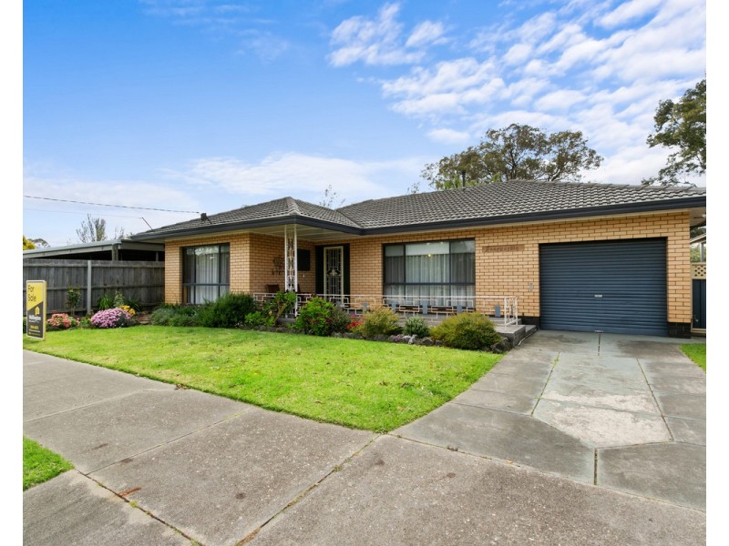 8 Rolland Street, Sale VIC 3850
