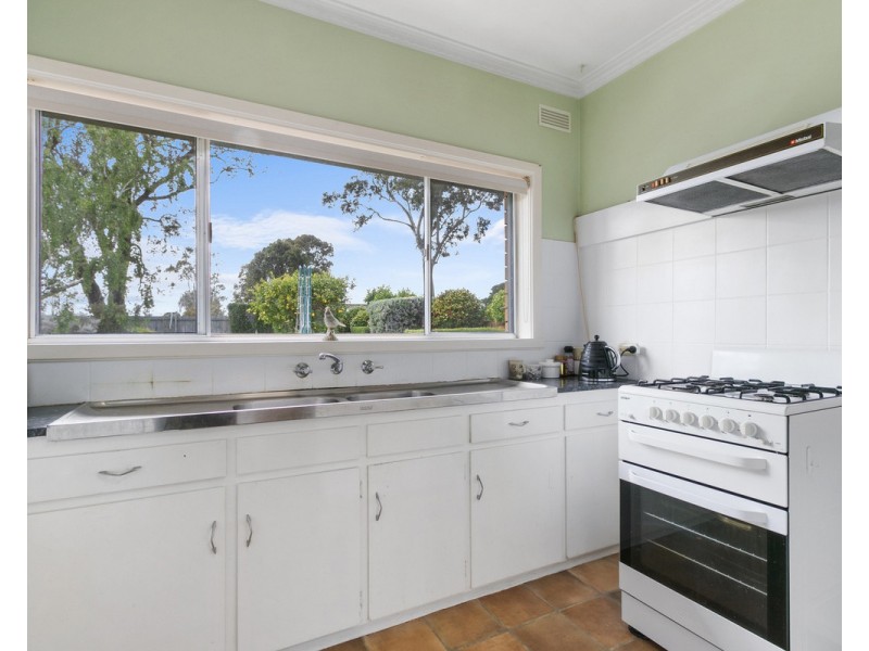 8 Rolland Street, Sale VIC 3850