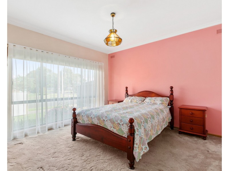 8 Rolland Street, Sale VIC 3850