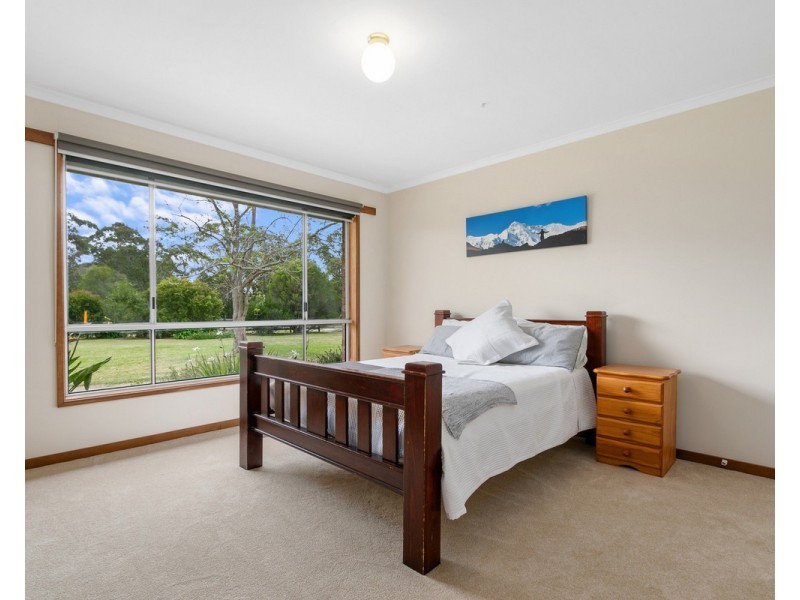 25 Newnham Road, Longford VIC 3851