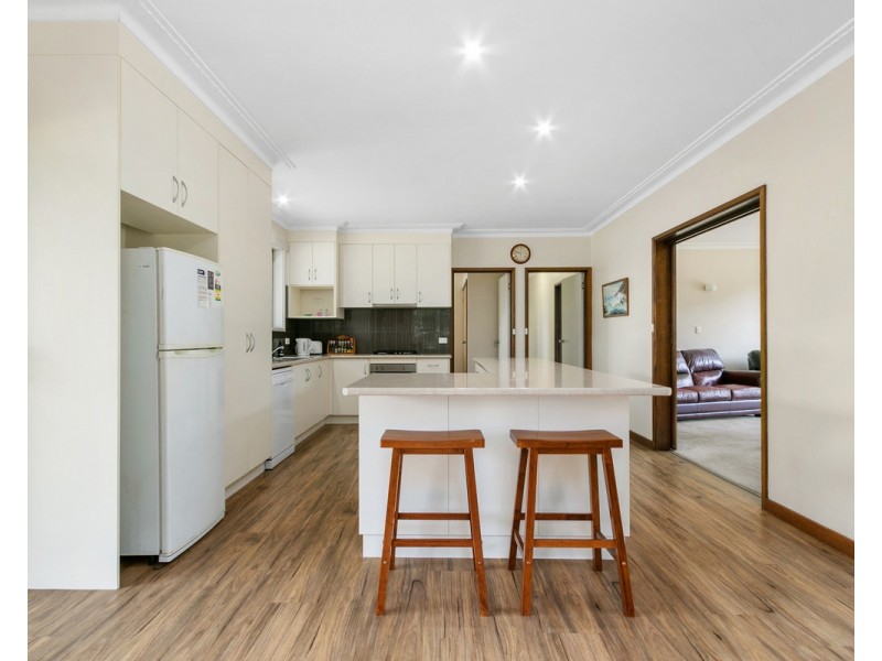25 Newnham Road, Longford VIC 3851