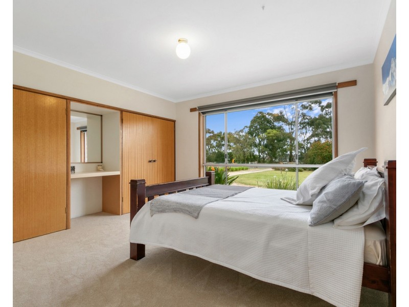 25 Newnham Road, Longford VIC 3851
