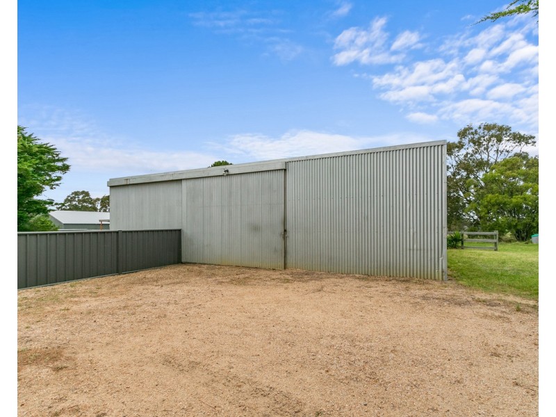 25 Newnham Road, Longford VIC 3851