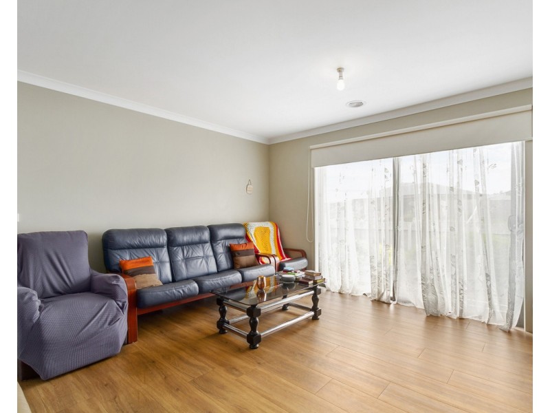 27 Woondella Boulevard, Sale VIC 3850