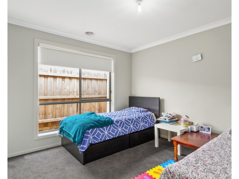 27 Woondella Boulevard, Sale VIC 3850