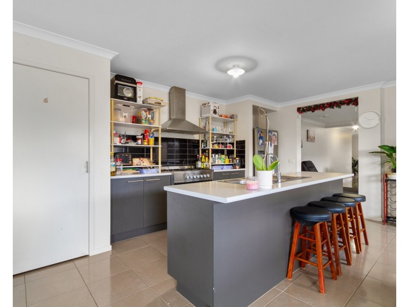 24 Ruthberg Drive, Sale VIC 3850