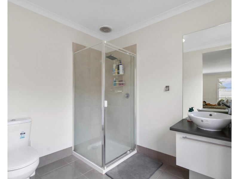 24 Ruthberg Drive, Sale VIC 3850