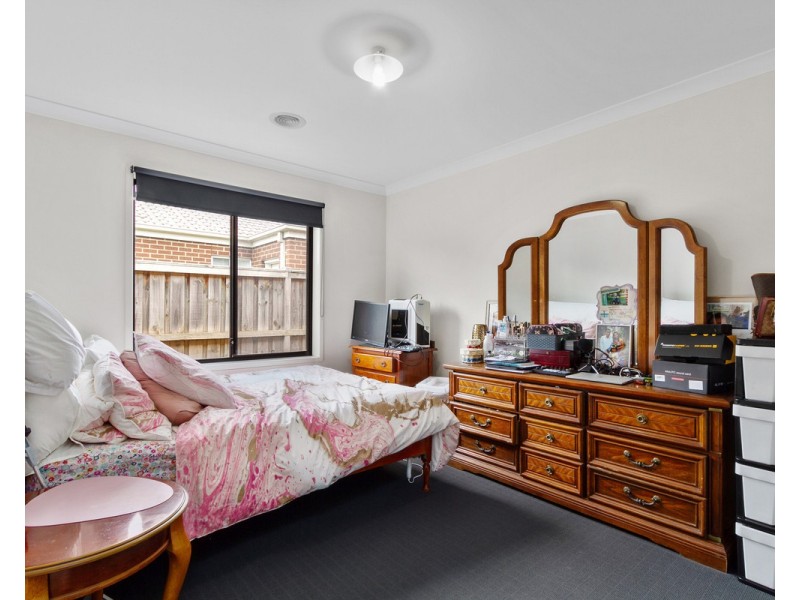 24 Ruthberg Drive, Sale VIC 3850