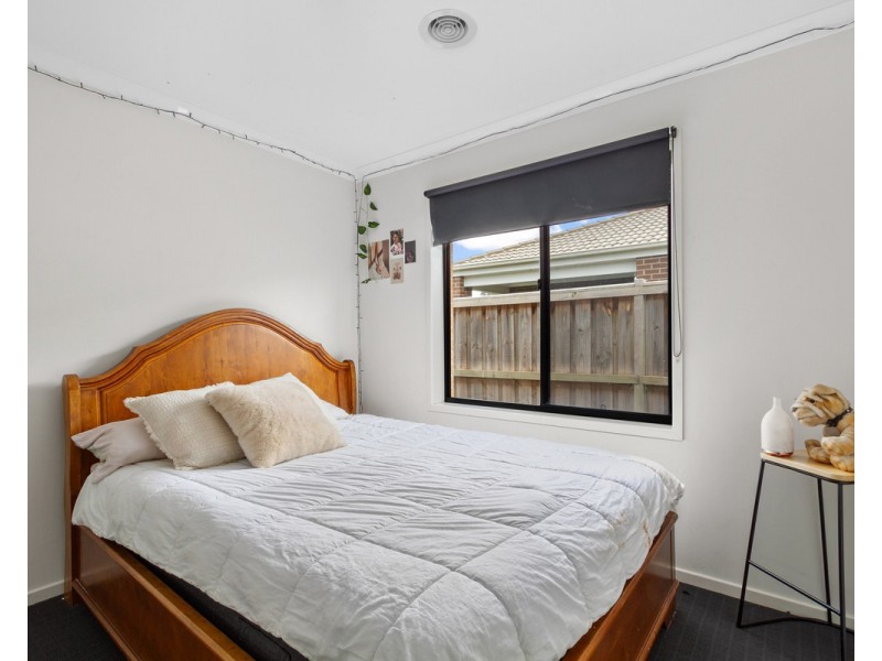 24 Ruthberg Drive, Sale VIC 3850