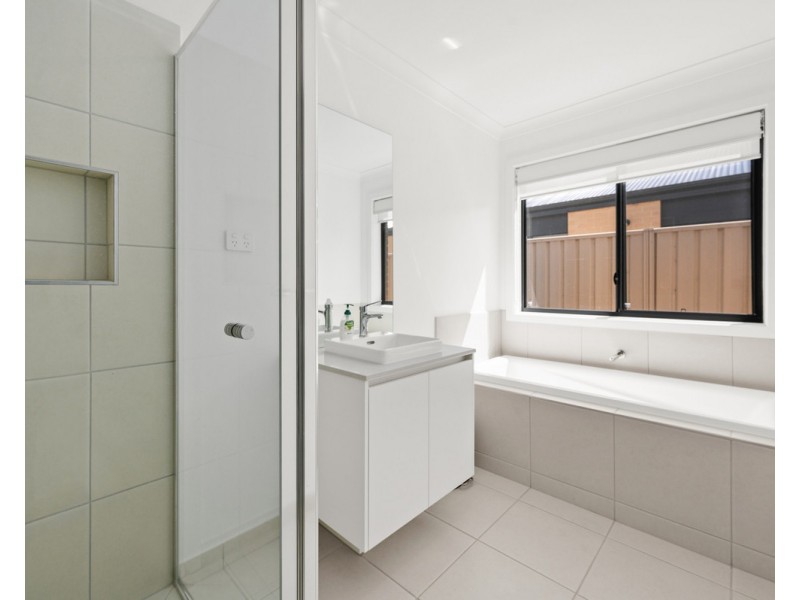 12 Frith Street, Wurruk VIC 3850