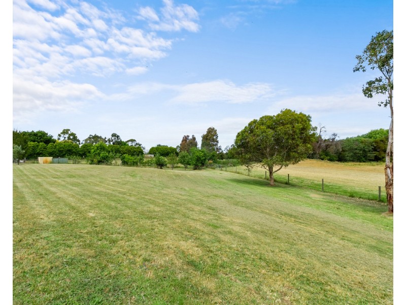 2 Davis Street, Stratford VIC 3862