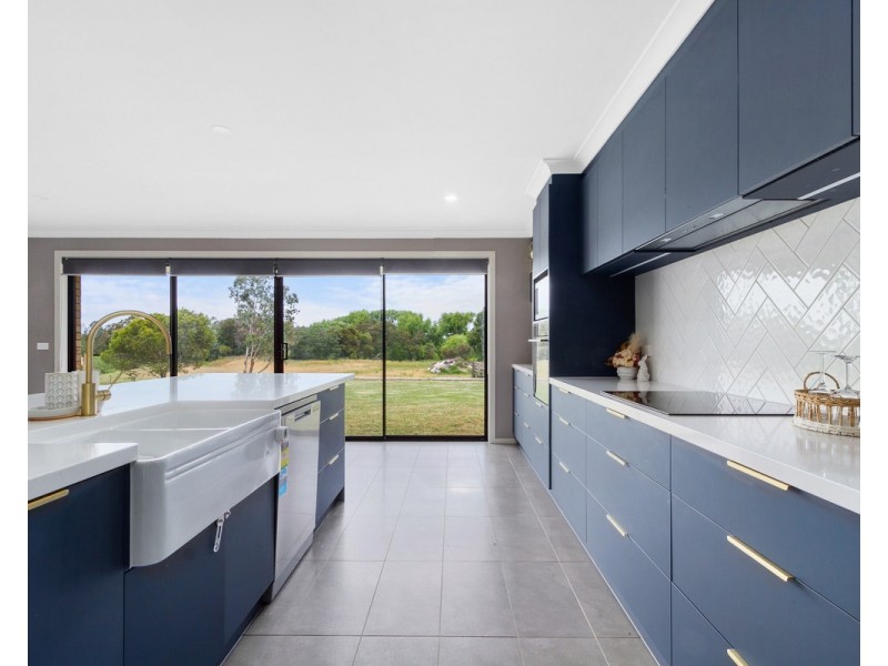 2 Davis Street, Stratford VIC 3862