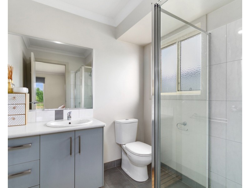 2 Davis Street, Stratford VIC 3862