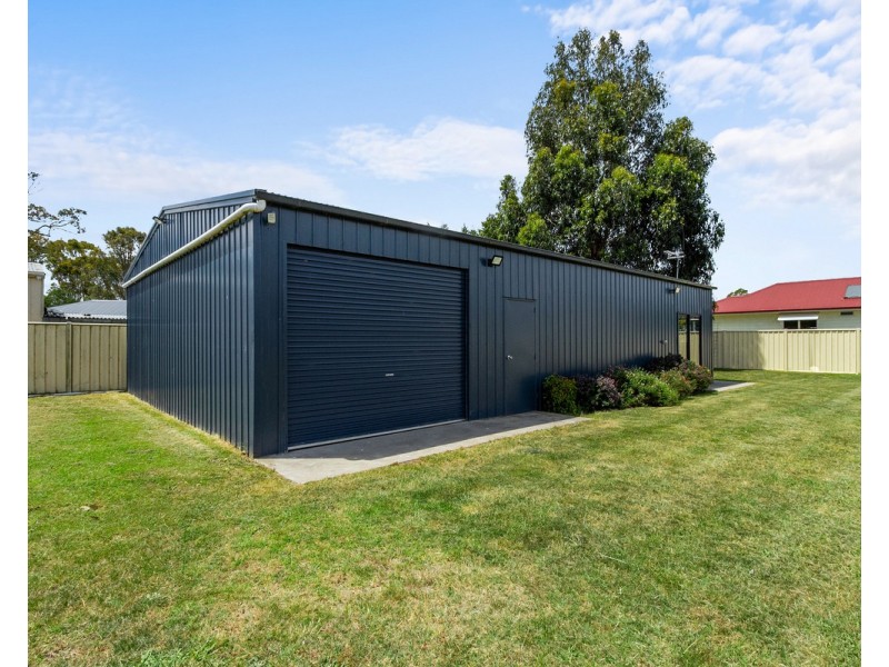 2 Davis Street, Stratford VIC 3862