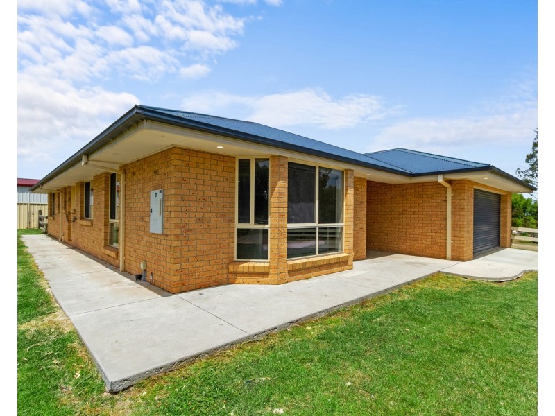 2 Davis Street, Stratford VIC 3862