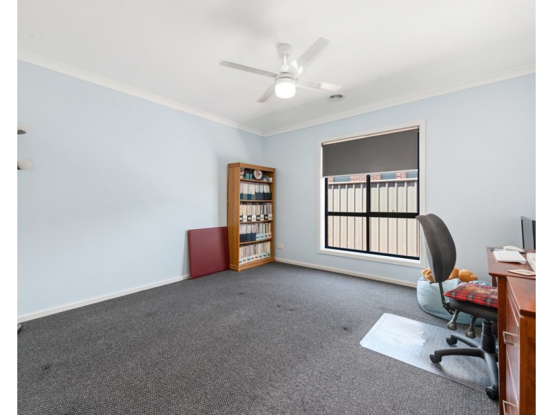 19 Page Court, Sale VIC 3850
