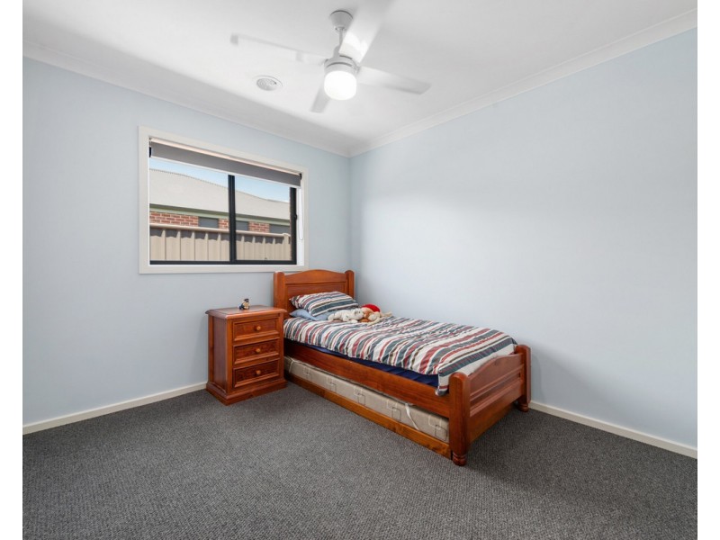 19 Page Court, Sale VIC 3850
