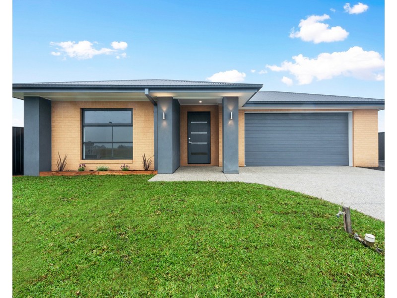 19 Treadwell Drive, Sale VIC 3850