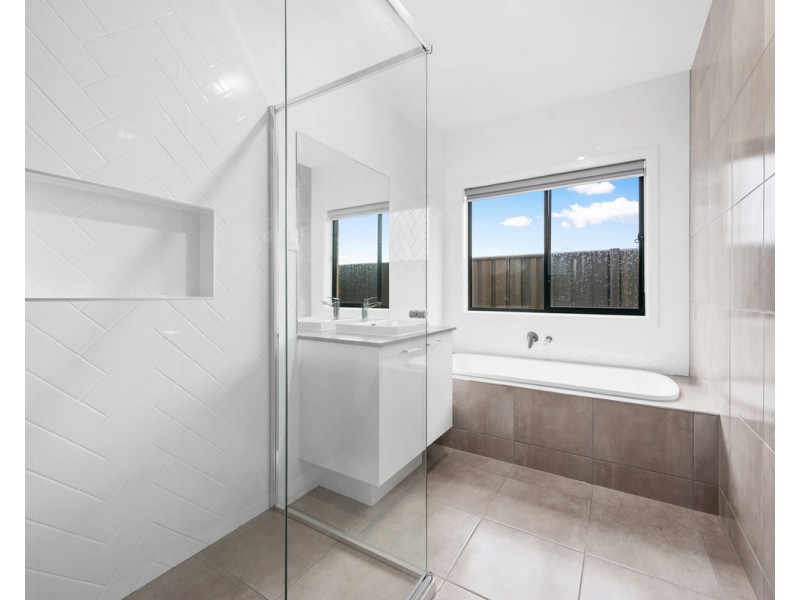 19 Treadwell Drive, Sale VIC 3850