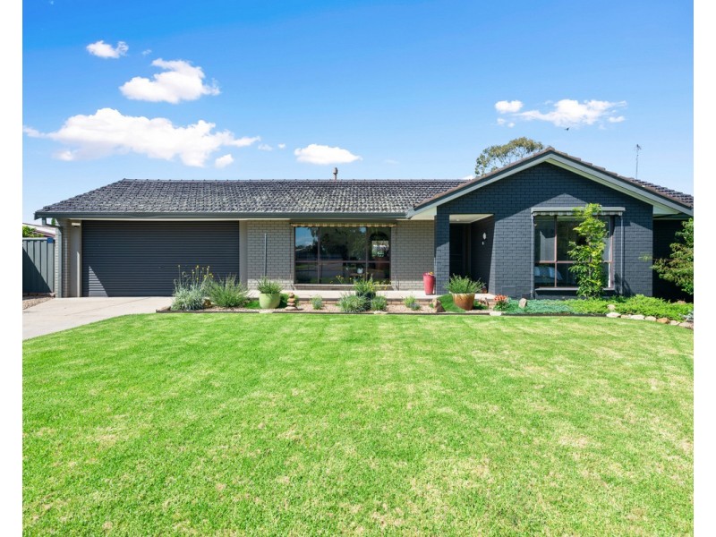 6 Birch Place, Sale VIC 3850