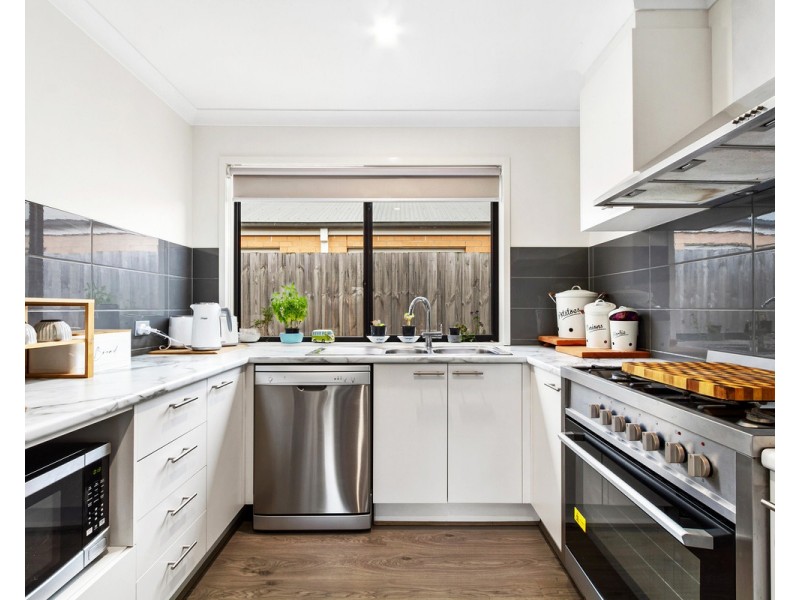 1 Peters Drive, Stratford VIC 3862