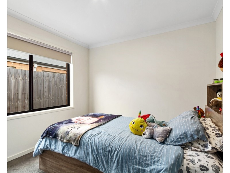 1 Peters Drive, Stratford VIC 3862