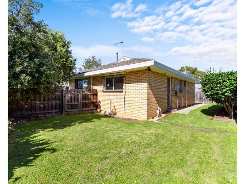 2/143 Stawell Street, Sale VIC 3850