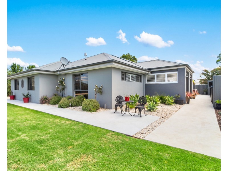 9 Millicent Court, Sale VIC 3850