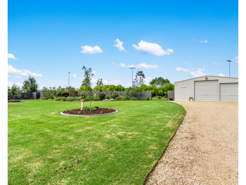 9 Millicent Court, Sale VIC 3850