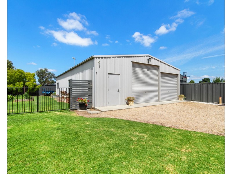 9 Millicent Court, Sale VIC 3850
