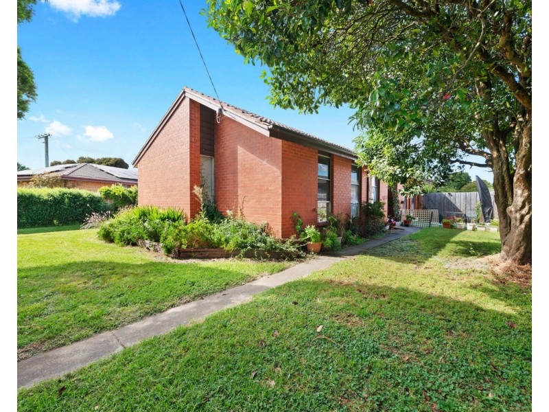 24 Jackson Avenue, Sale VIC 3850