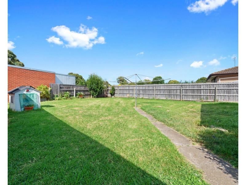 24 Jackson Avenue, Sale VIC 3850
