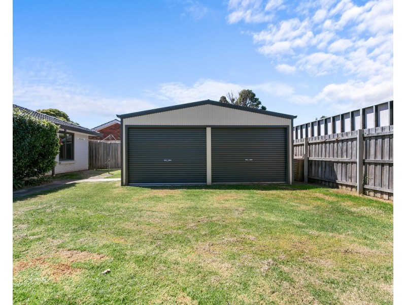 6 Antares Avenue, Sale VIC 3850