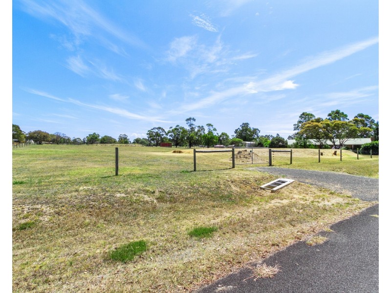 2/49 Boundary Creek Road, Longford VIC 3851