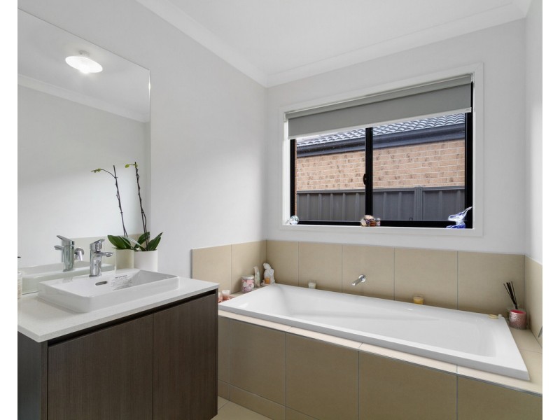 107 Hobson Street, Stratford VIC 3862