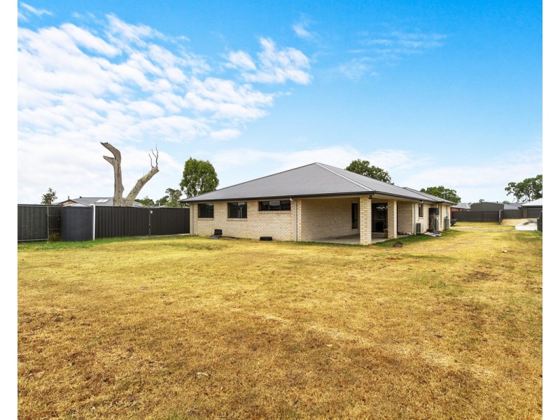 16 Warnock Way, Stratford VIC 3862