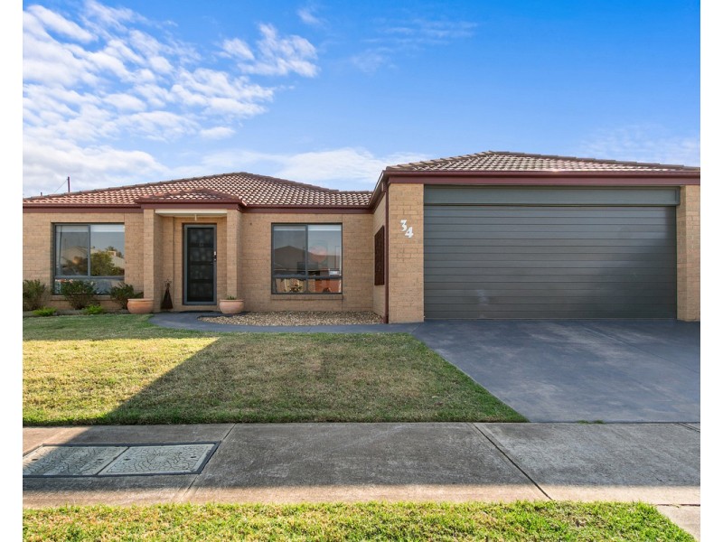 34 Woondella Boulevard, Sale VIC 3850
