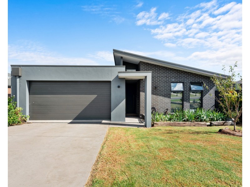9 Burraginnin Close, Sale VIC 3850