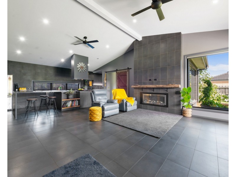 9 Burraginnin Close, Sale VIC 3850