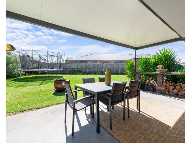 9 Burraginnin Close, Sale VIC 3850