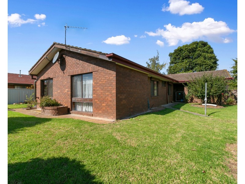 7 Araluen Drive, Sale VIC 3850