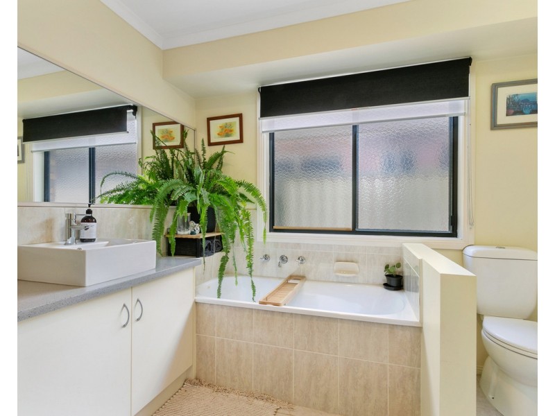 29 Buckley Street, Stratford VIC 3862